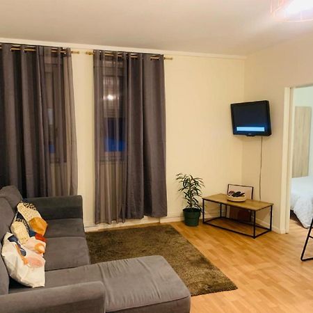Appartement Calme Et Chaleureux Proche De Paris 쿠르브부아 외부 사진