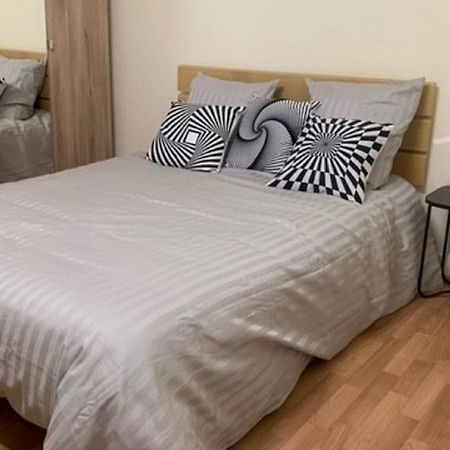 Appartement Calme Et Chaleureux Proche De Paris 쿠르브부아 외부 사진